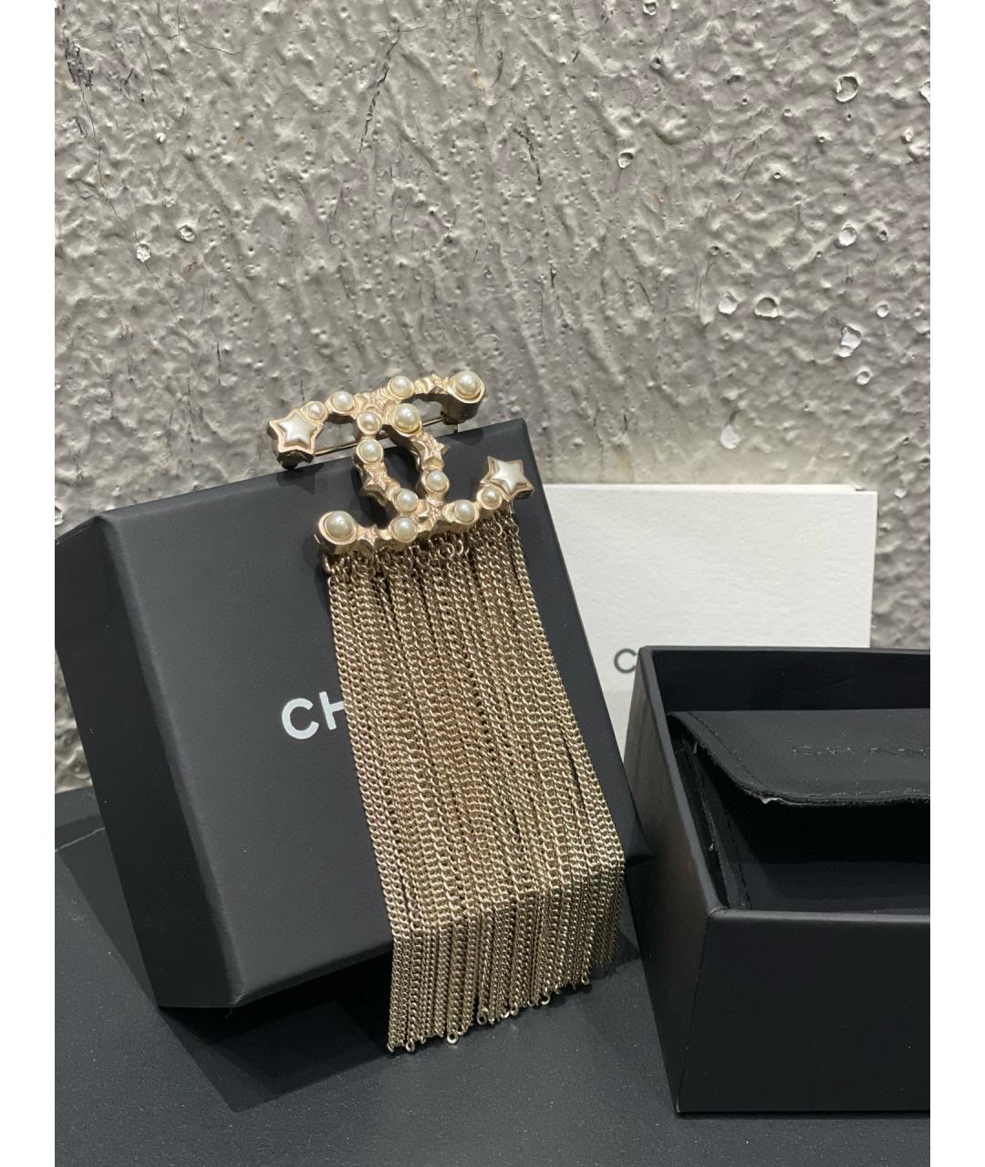 CHANEL Золотая металлическая булавка / брошь, фото 3
