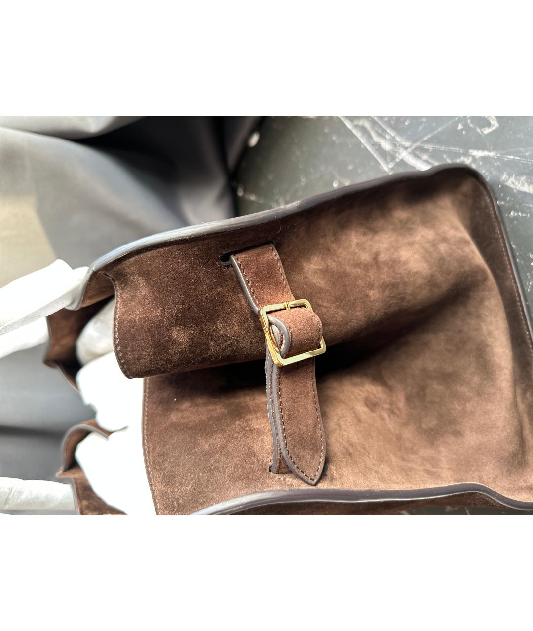 THE ROW Коричневая замшевая сумка с короткими ручками, фото 3