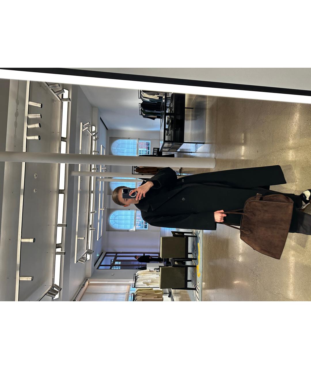 THE ROW Коричневая замшевая сумка с короткими ручками, фото 6