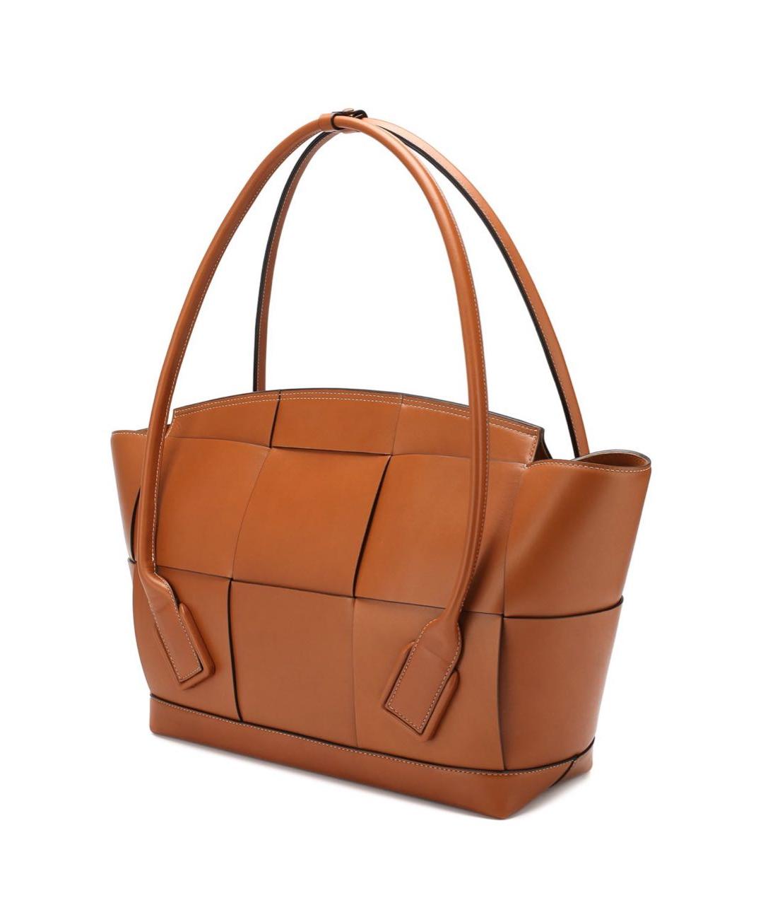 BOTTEGA VENETA Коричневая кожаная сумка с короткими ручками, фото 2
