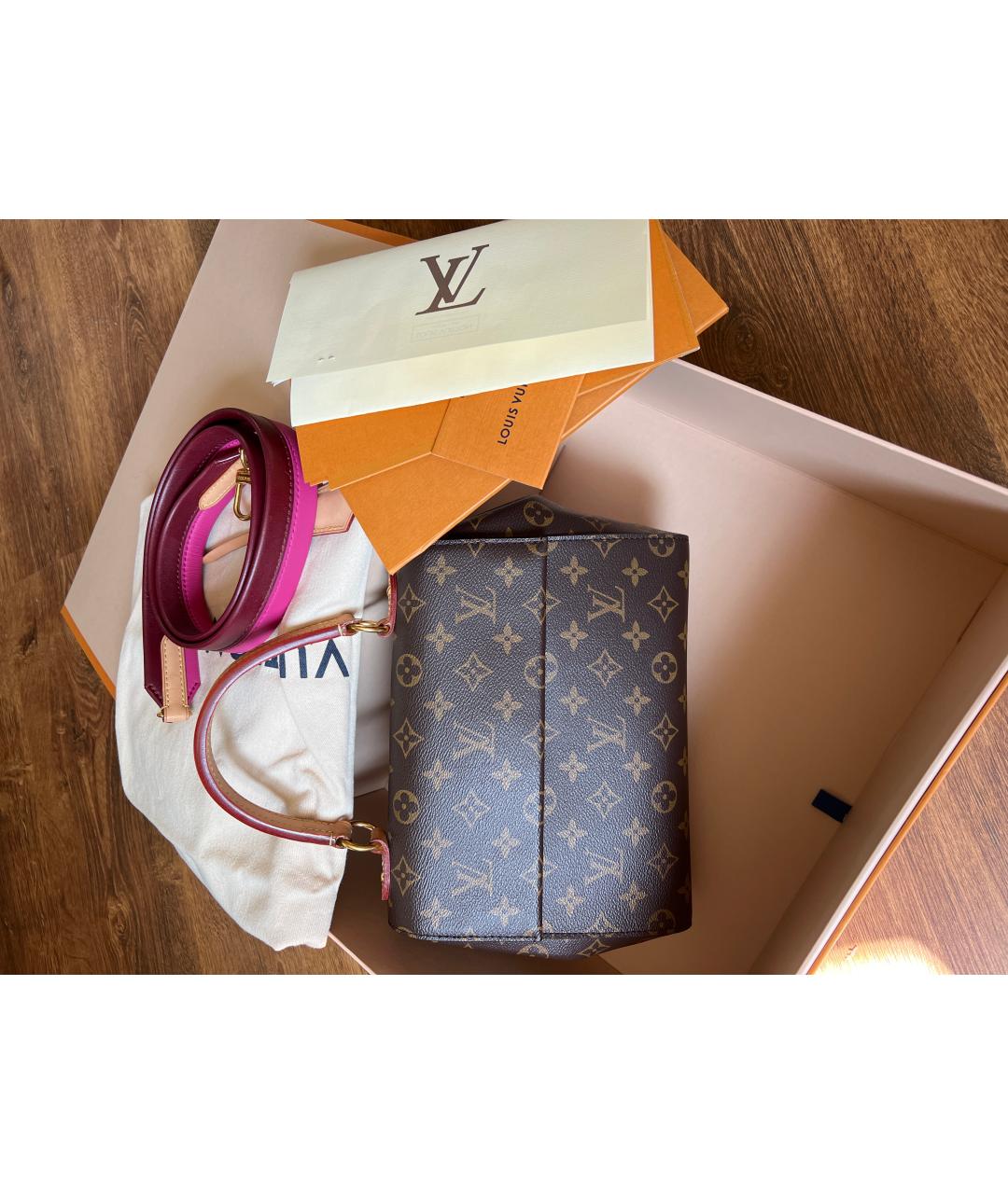 LOUIS VUITTON Коричневая кожаная сумка через плечо, фото 5