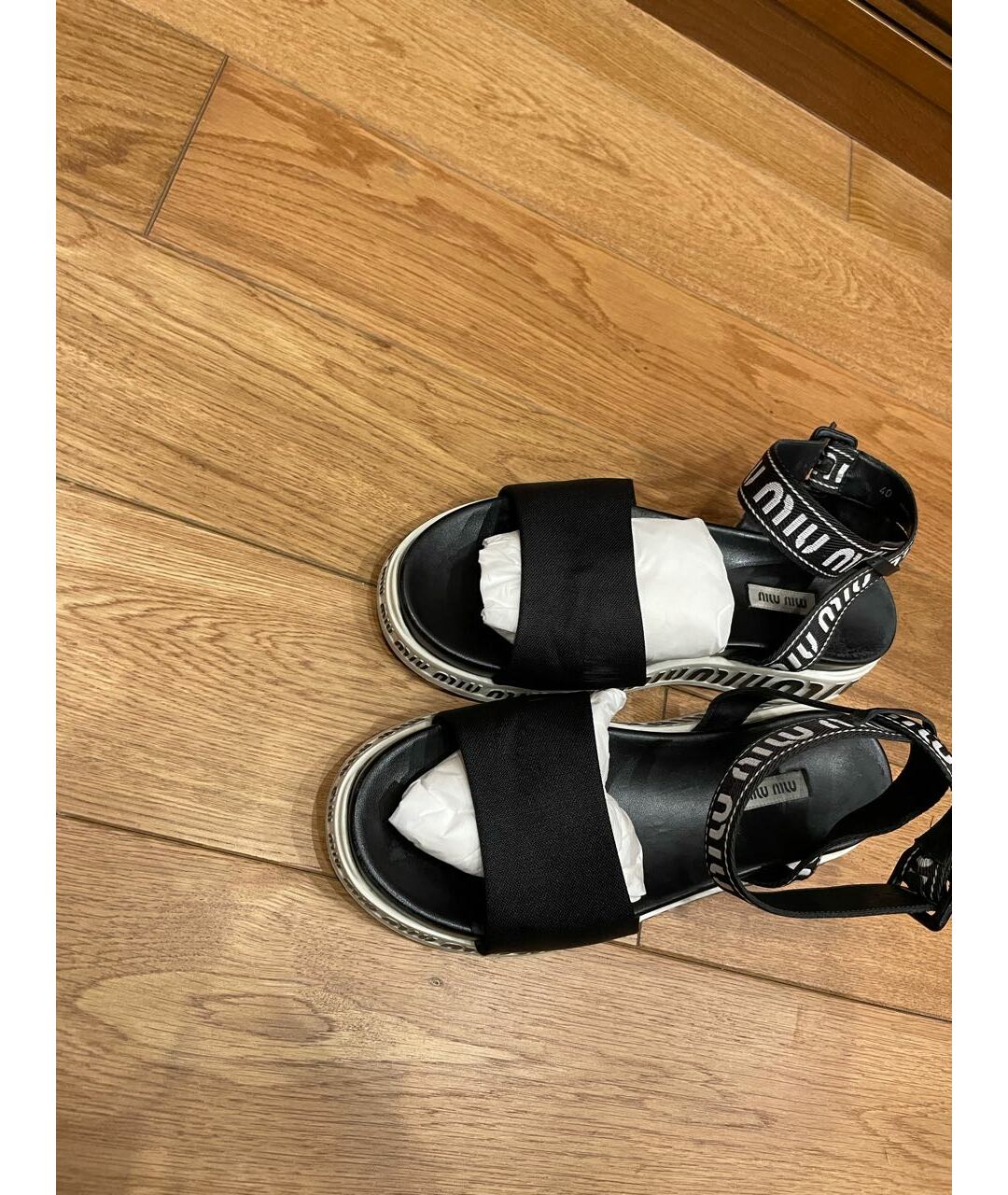 MIU MIU Черные кожаные сандалии, фото 5