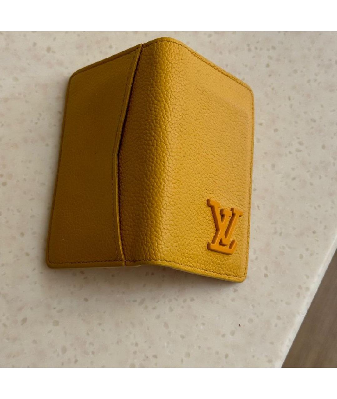 LOUIS VUITTON Желтый кожаный кошелек, фото 2