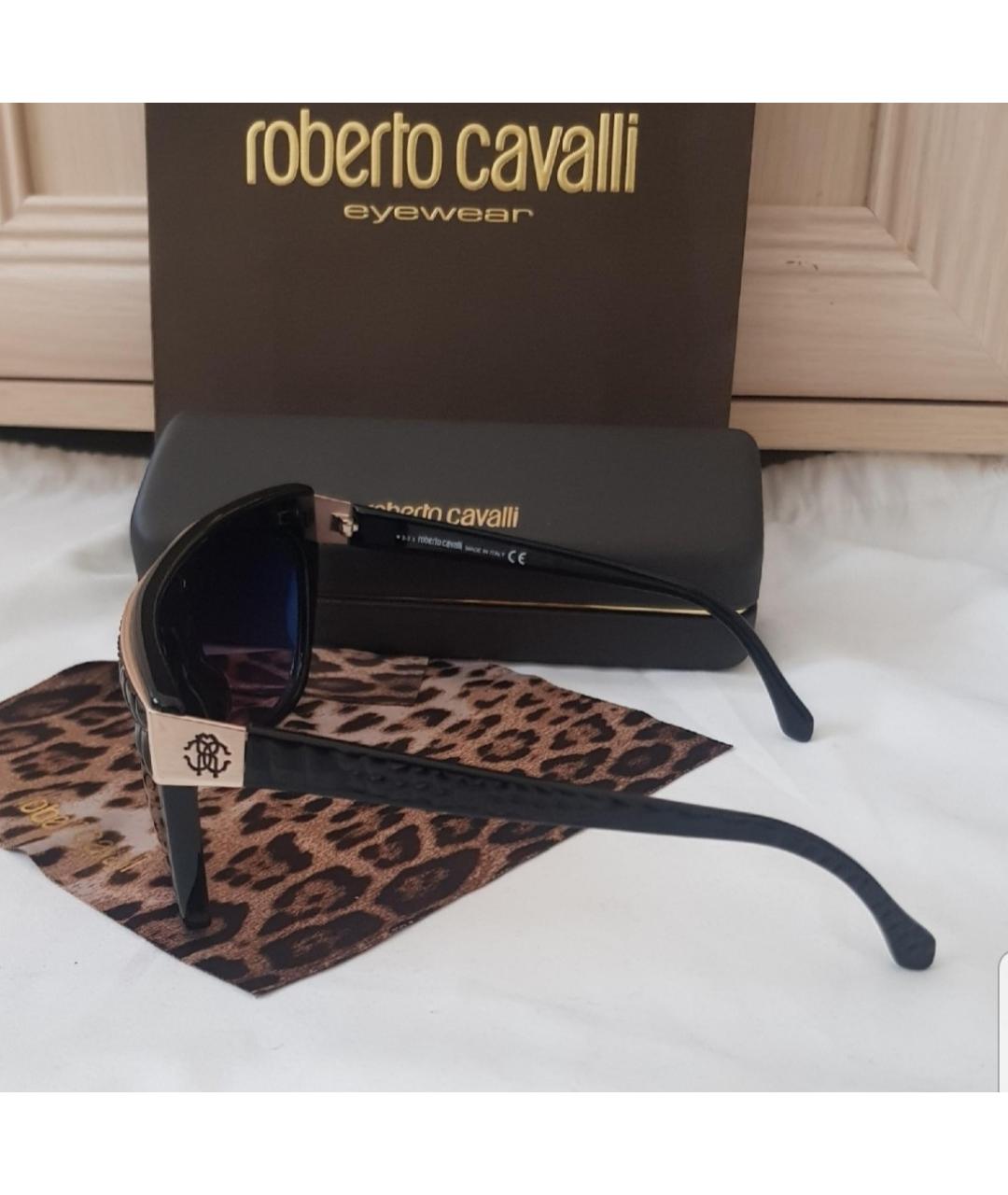 ROBERTO CAVALLI Черные пластиковые солнцезащитные очки, фото 3