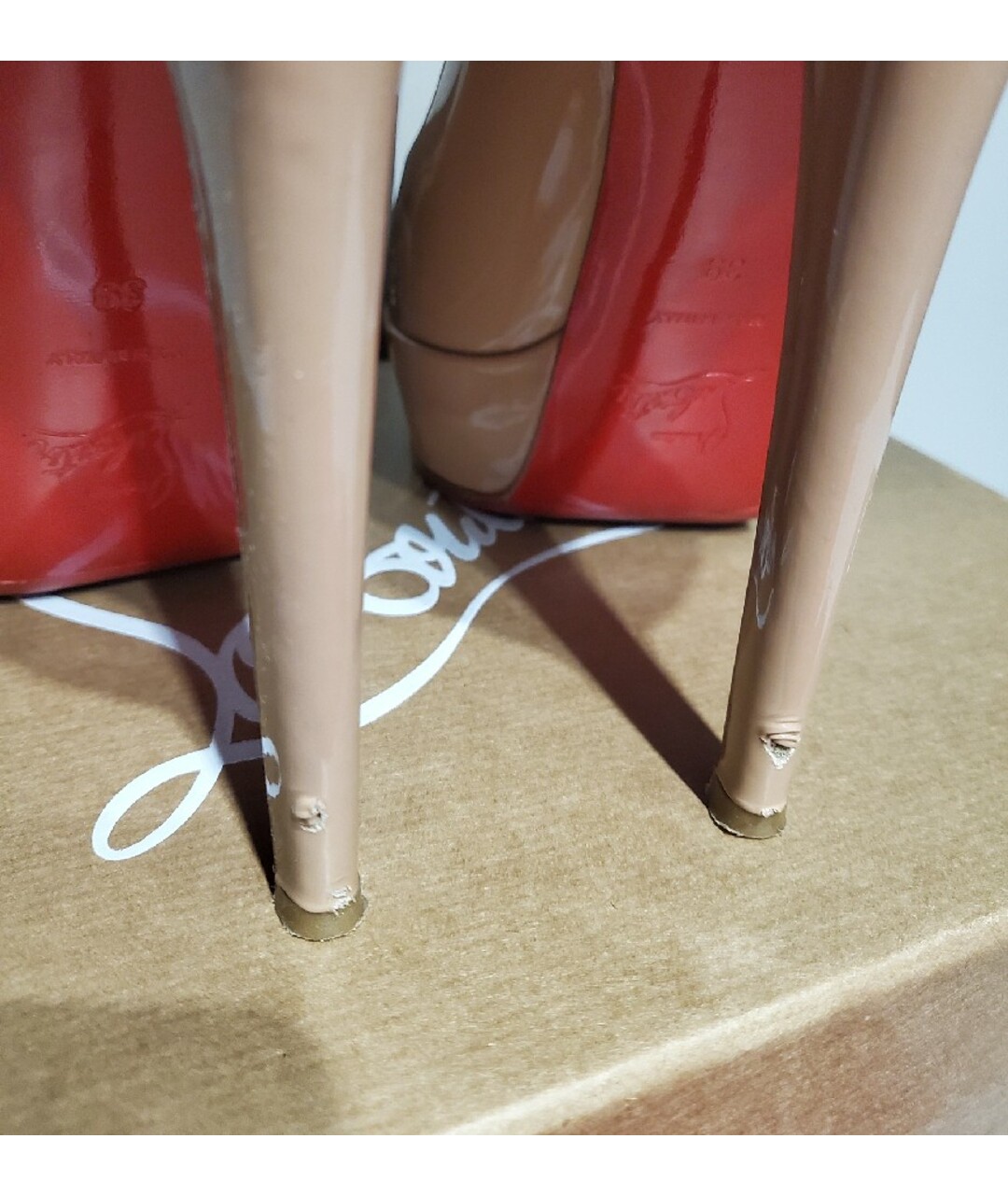 CHRISTIAN LOUBOUTIN Бежевые кожаные туфли, фото 6
