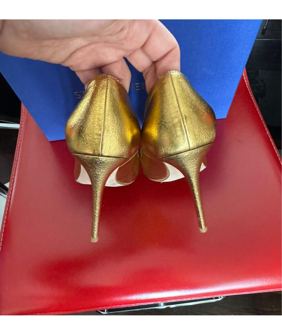 STUART WEITZMAN Золотые кожаные туфли, фото 3