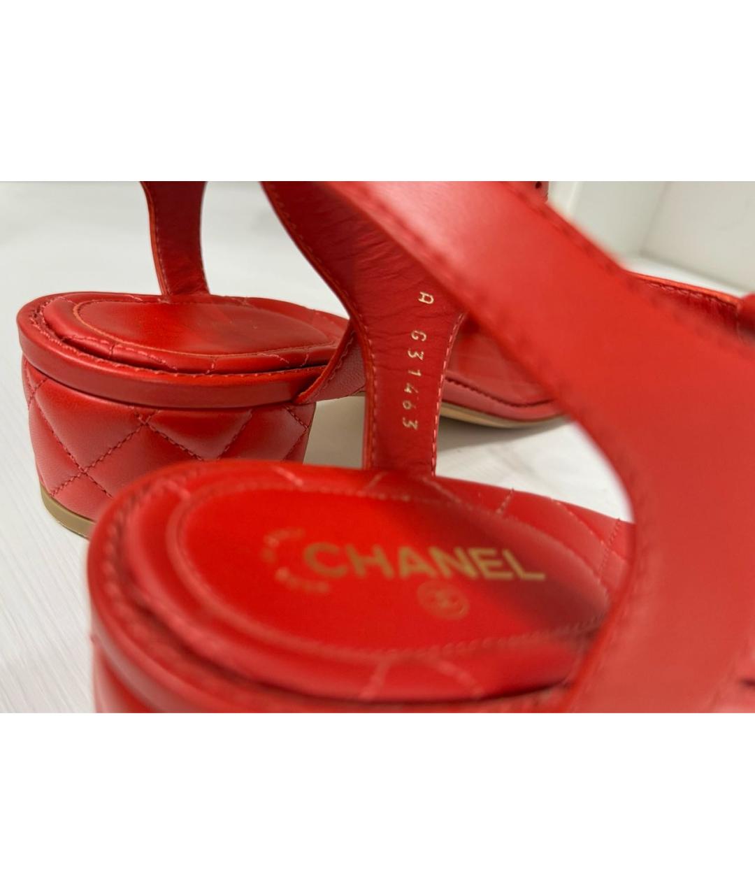 CHANEL Красные кожаные сандалии, фото 5