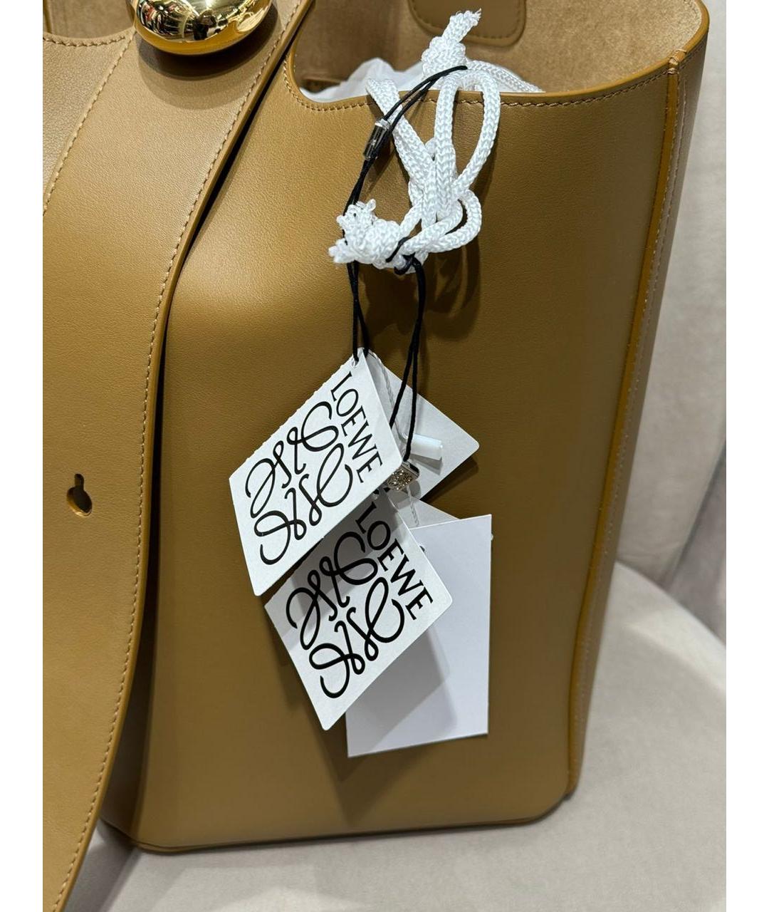 LOEWE Горчичная кожаная сумка с короткими ручками, фото 3
