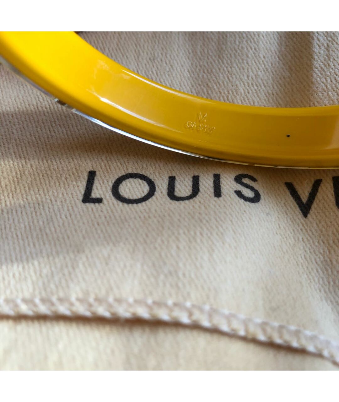 LOUIS VUITTON PRE-OWNED Желтый пластиковый браслет, фото 5