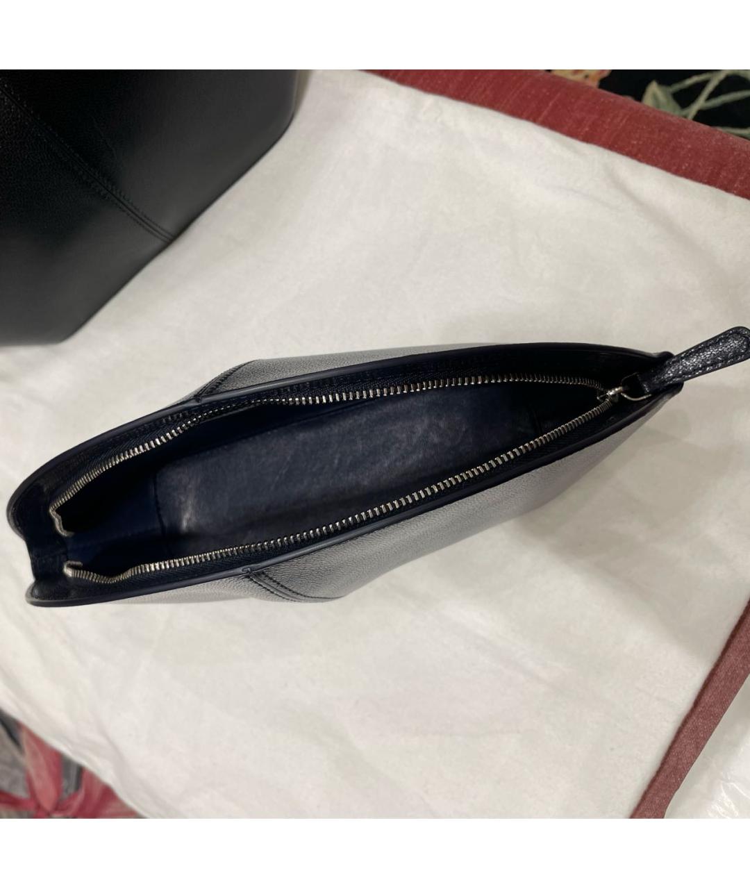 THE ROW Темно-синяя кожаная сумка с короткими ручками, фото 3