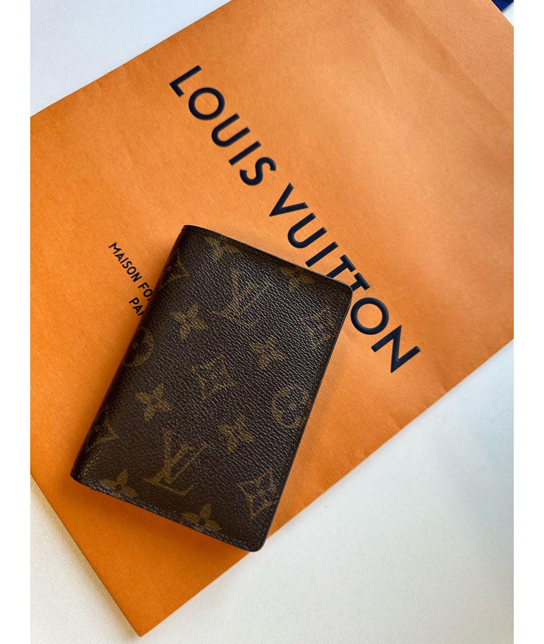 LOUIS VUITTON Коричневый кошелек, фото 6