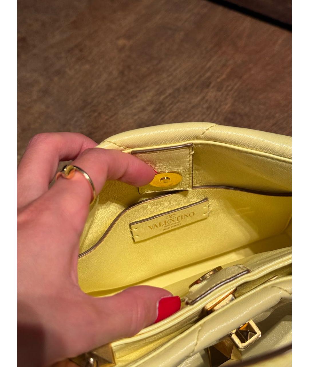 VALENTINO Желтая кожаная сумка через плечо, фото 8
