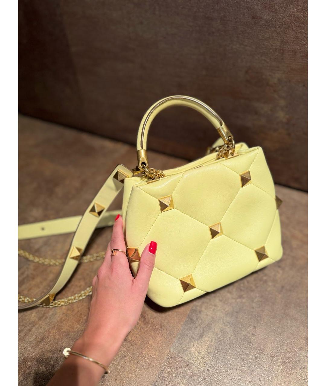 VALENTINO Желтая кожаная сумка через плечо, фото 5