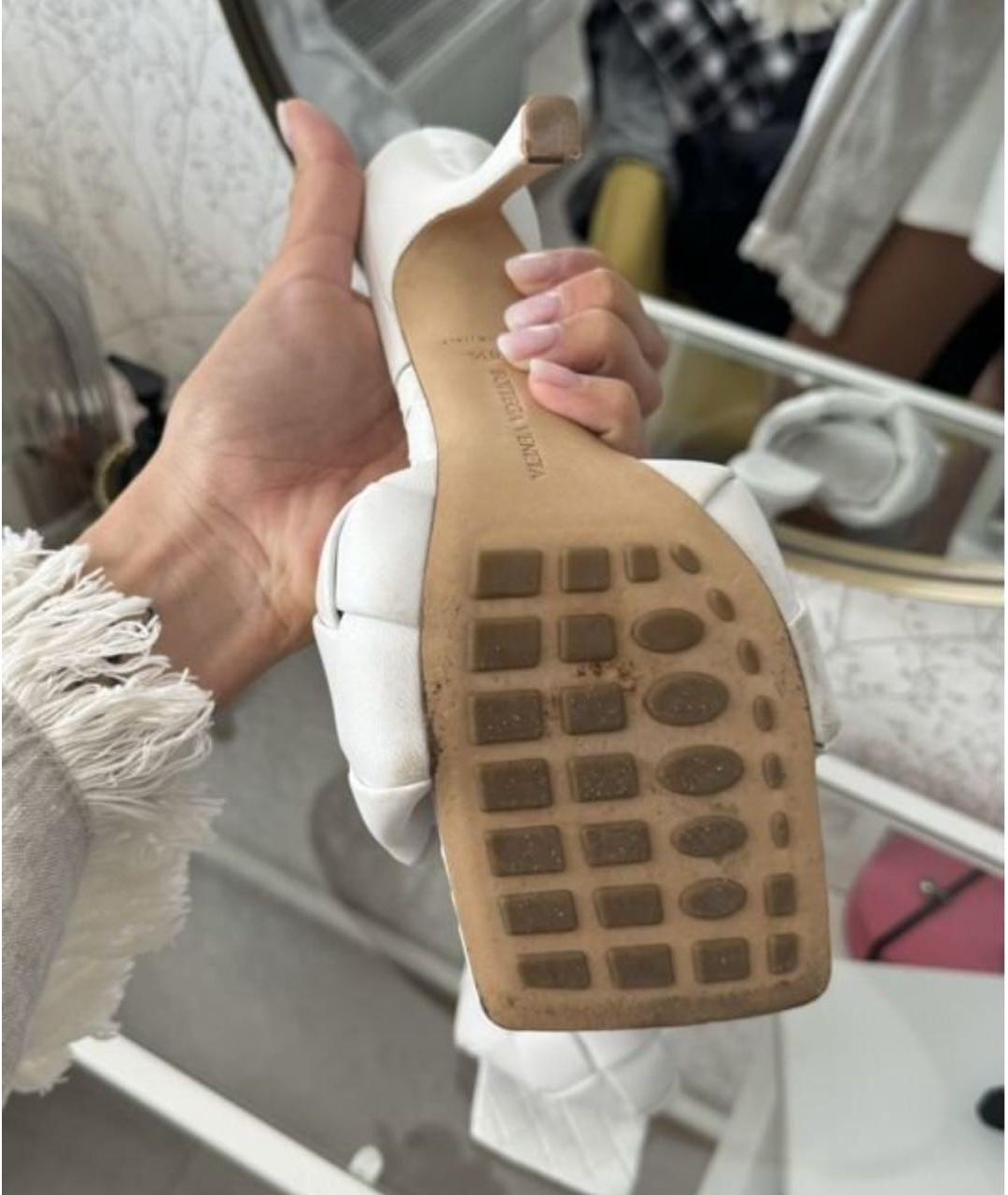 BOTTEGA VENETA Белые кожаные босоножки, фото 6