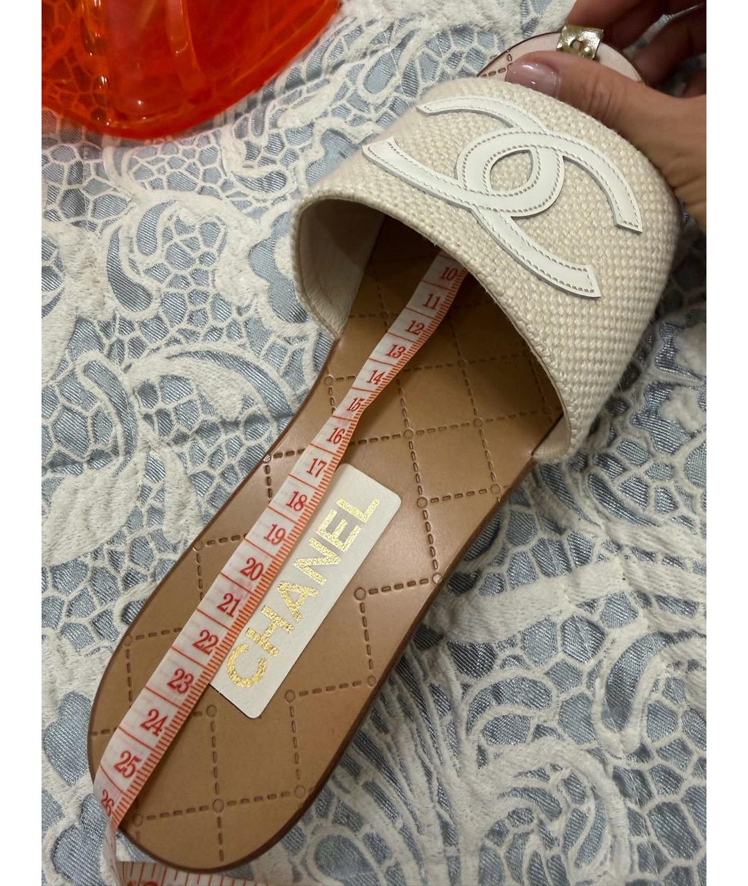 CHANEL Бежевые кожаные сабо, фото 6