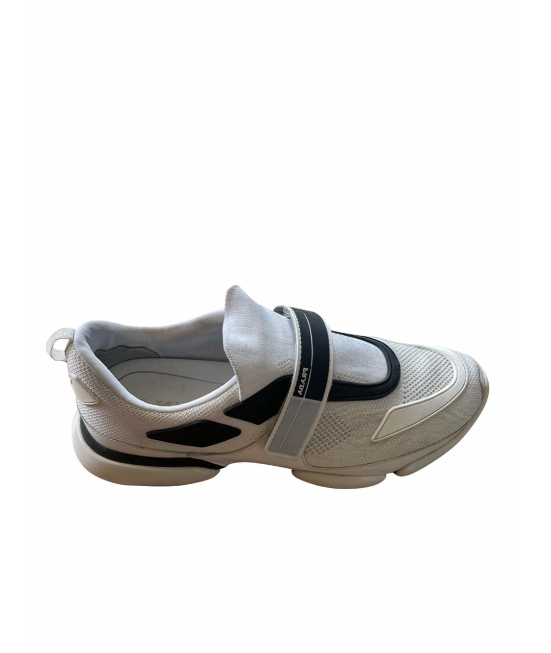 PRADA Белые текстильные низкие кроссовки / кеды, фото 1