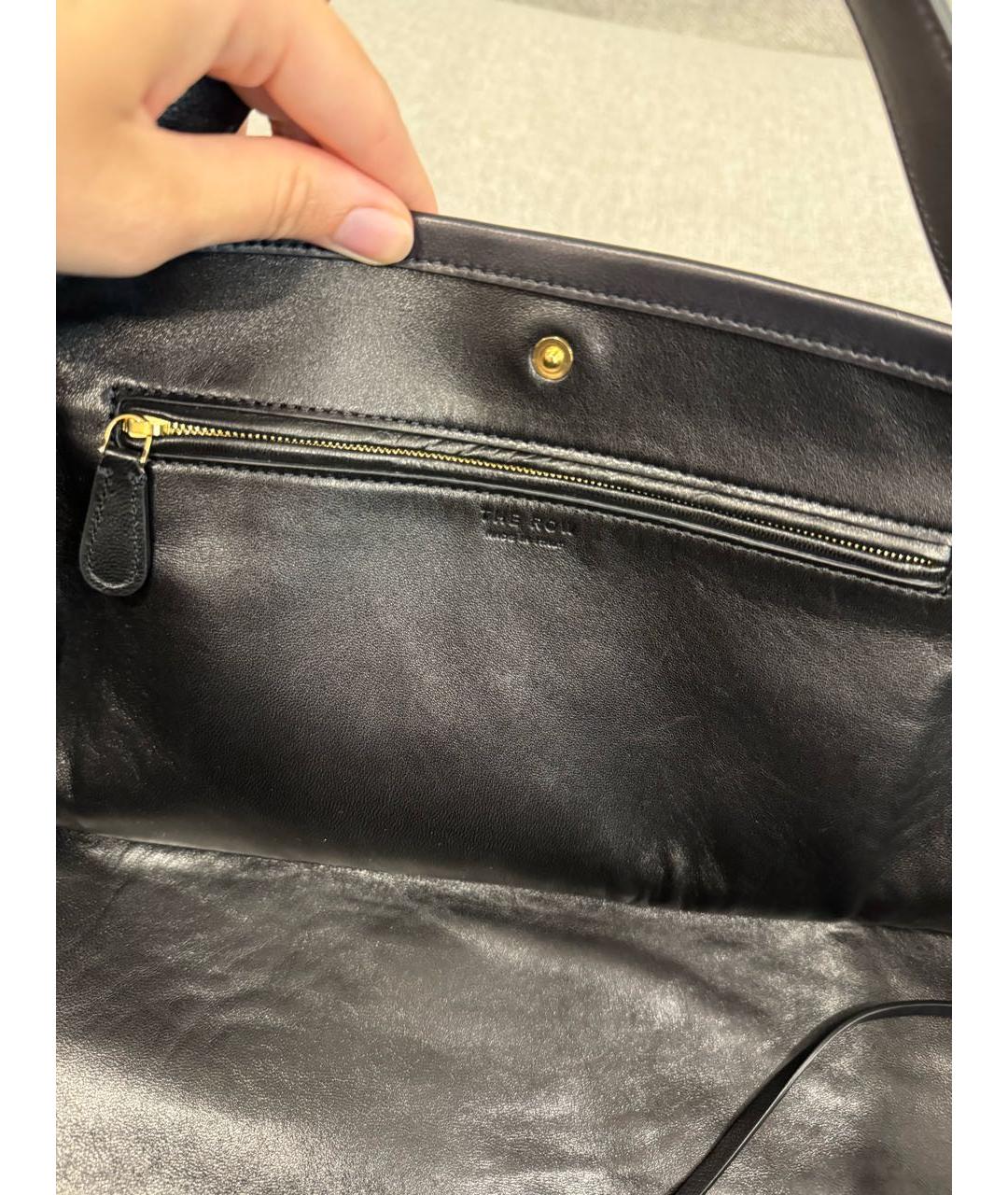 THE ROW Черная кожаная сумка с короткими ручками, фото 5