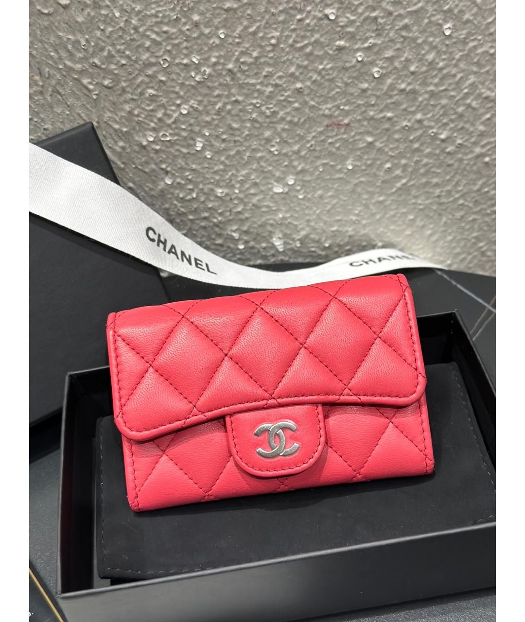 CHANEL Красная кожаная сумка через плечо, фото 2