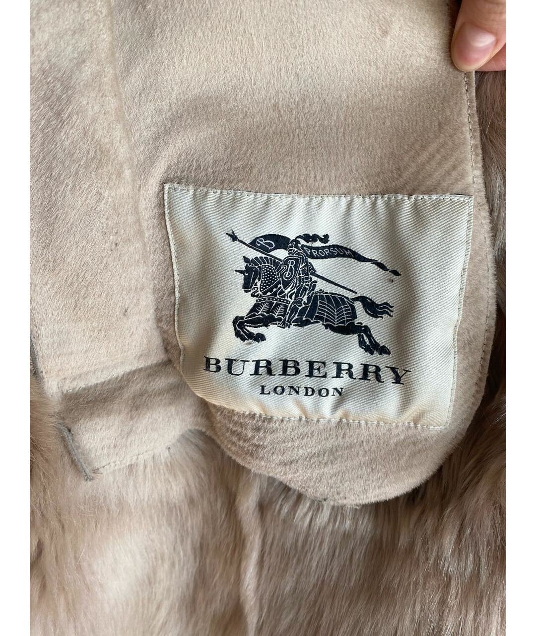 BURBERRY Бежевая меховая дубленка, фото 3