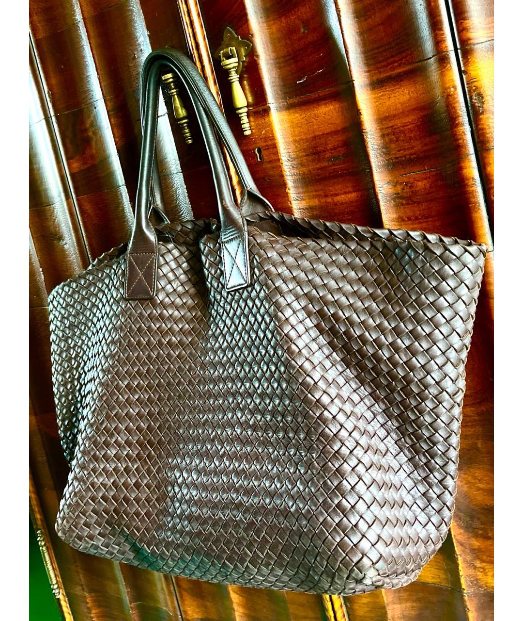 BOTTEGA VENETA Коричневая кожаная сумка тоут, фото 4