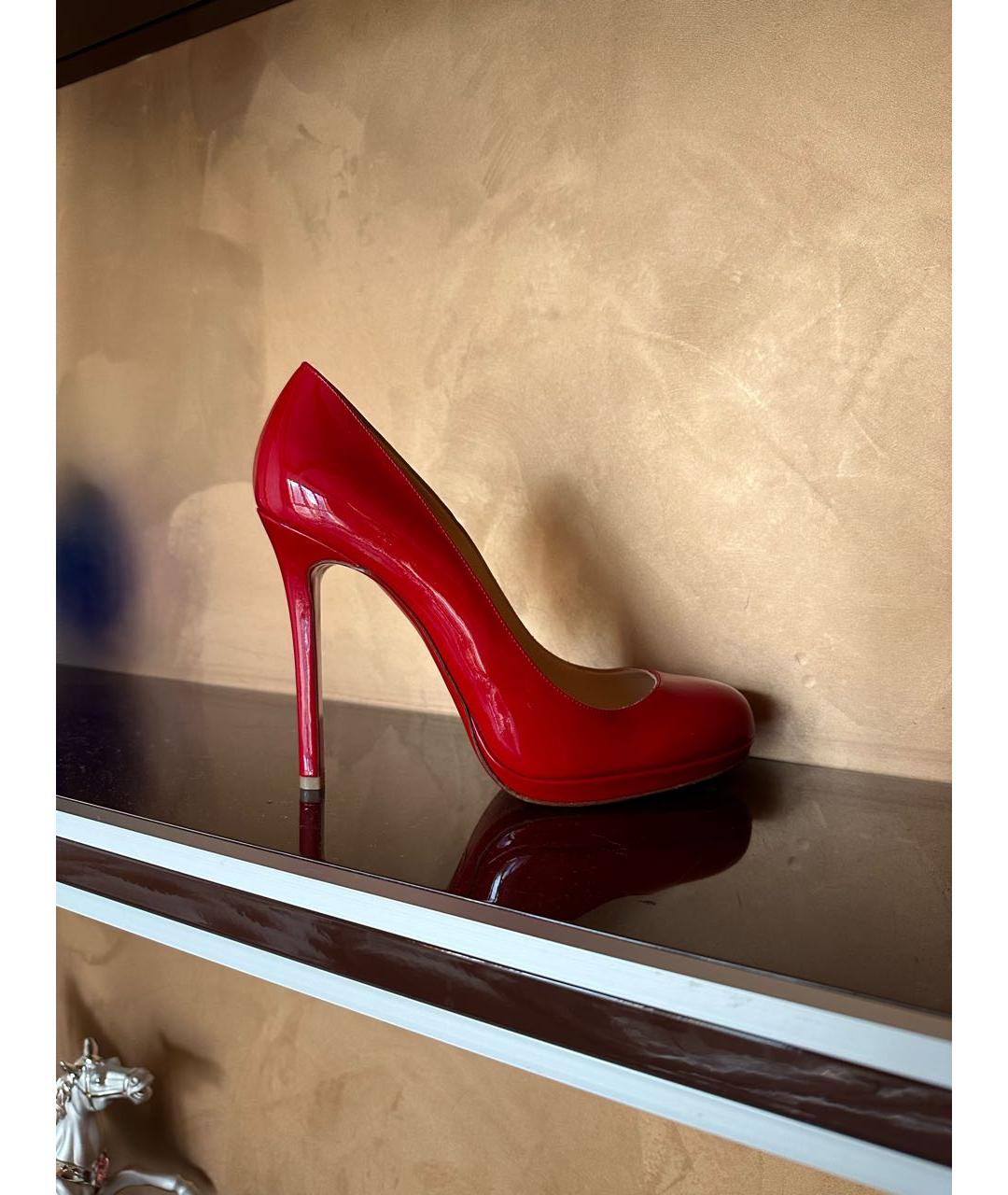 CHRISTIAN LOUBOUTIN Красные туфли из лакированной кожи, фото 6