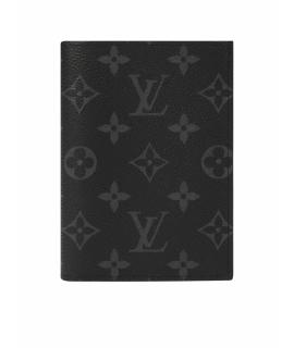 LOUIS VUITTON Обложка/футляр