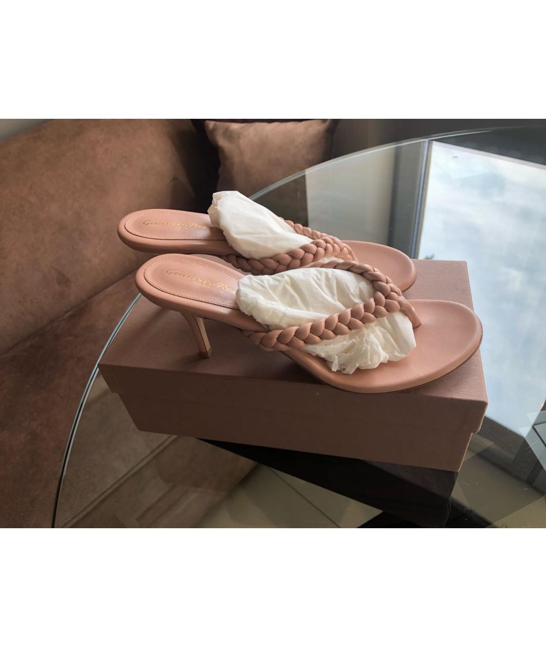 GIANVITO ROSSI Бежевые кожаные босоножки, фото 6