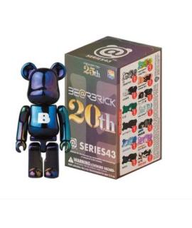 BEARBRICK Скульптура