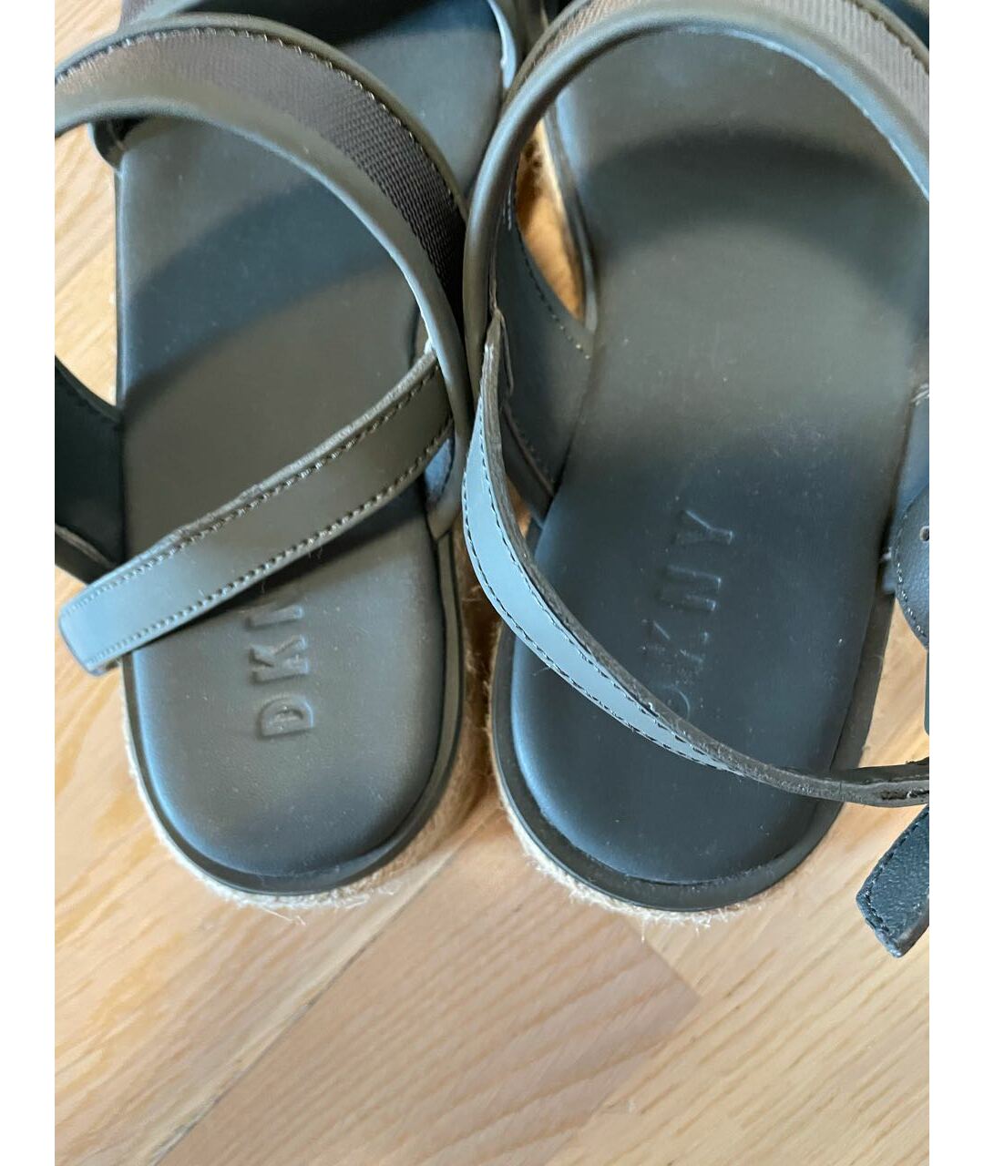 DKNY Хаки кожаные сандалии, фото 2
