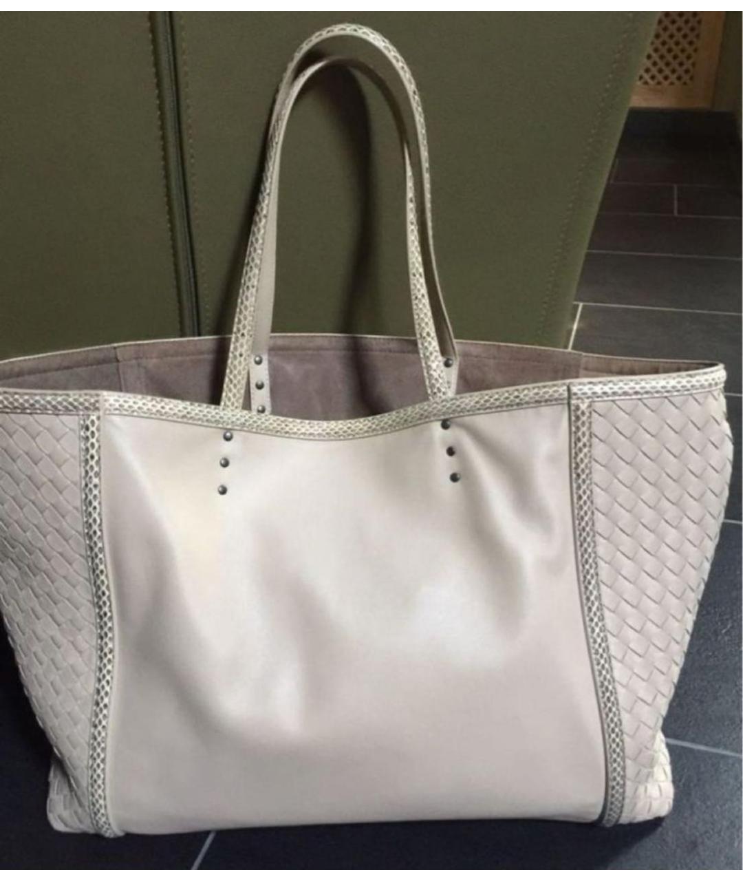 BOTTEGA VENETA Бежевая кожаная сумка тоут, фото 3