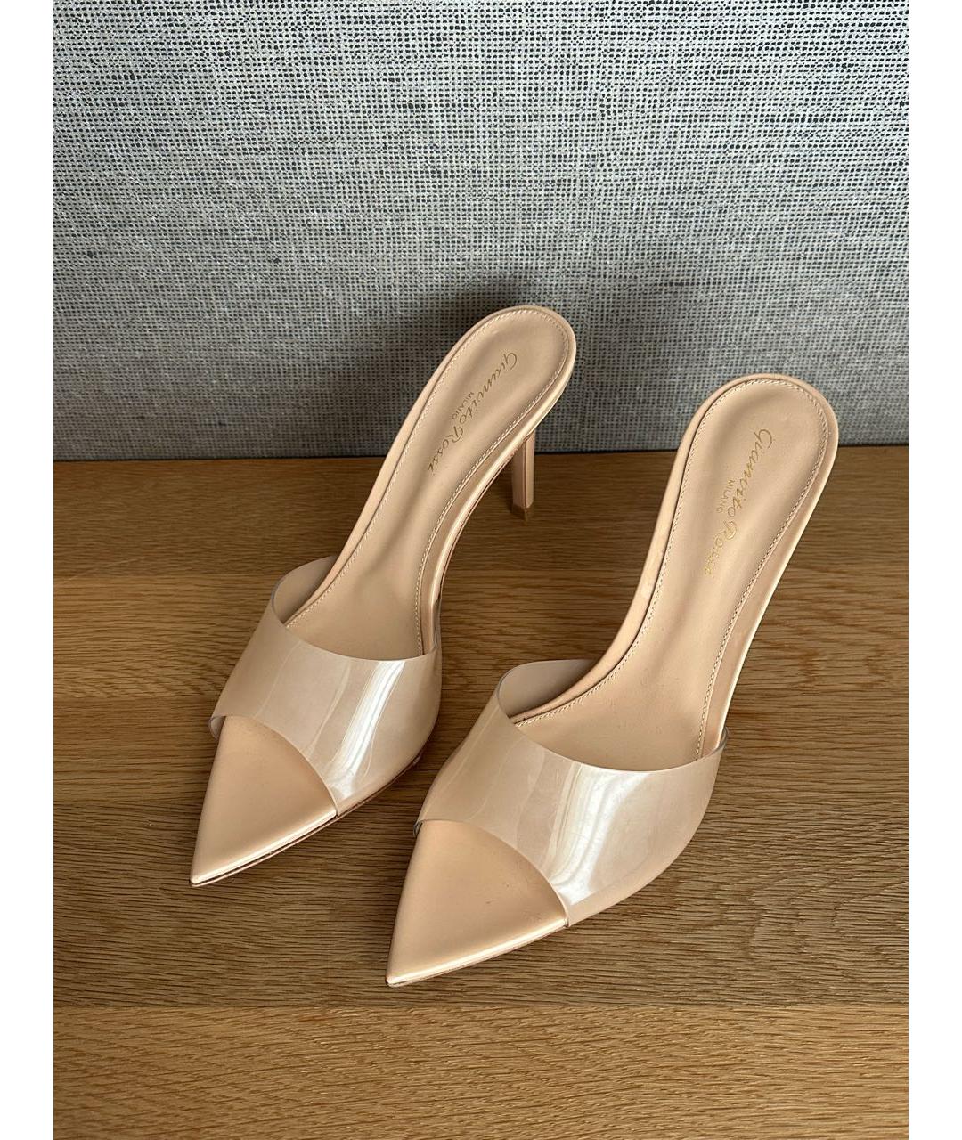 GIANVITO ROSSI Бежевые кожаные мюли, фото 3