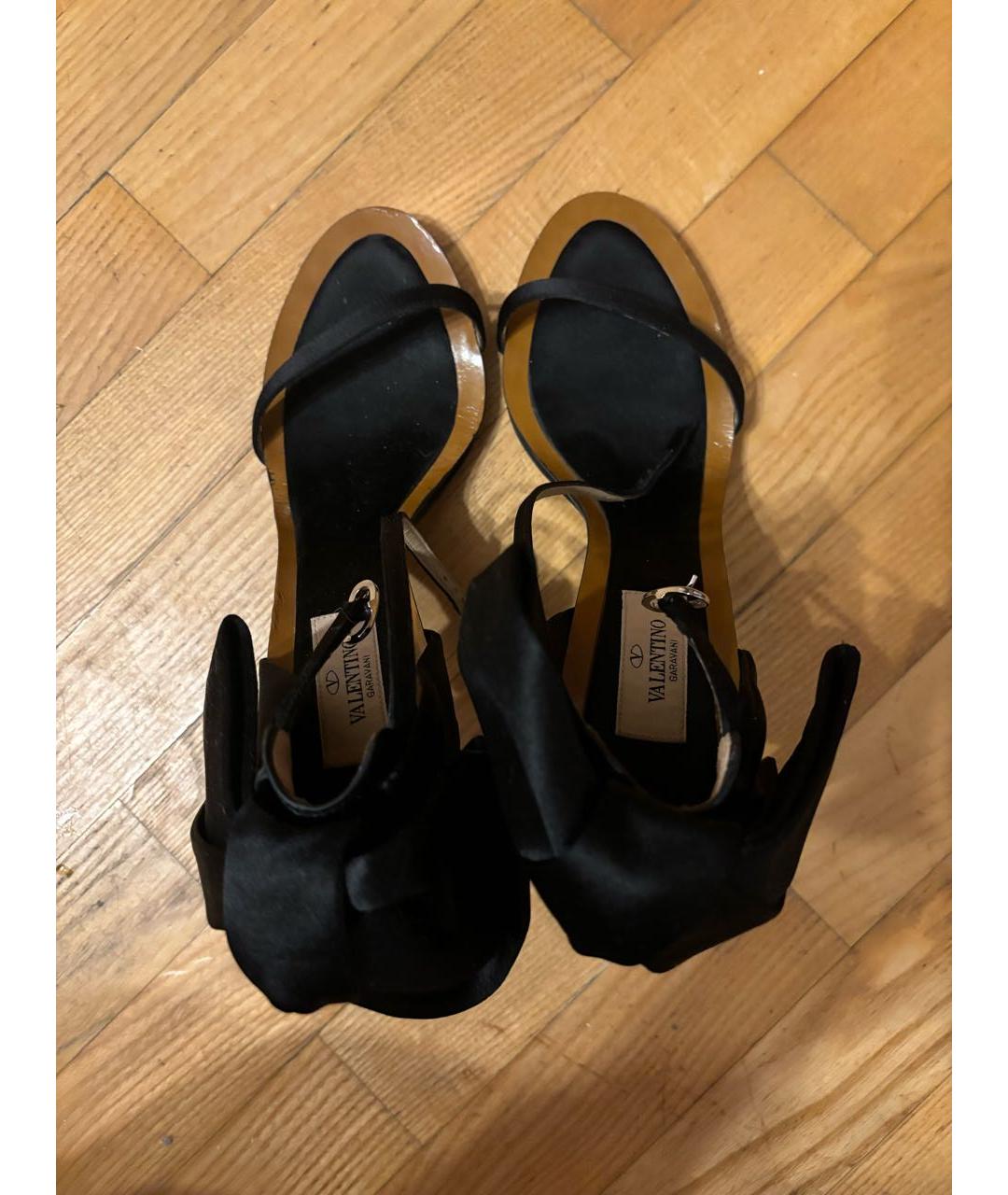 VALENTINO Черные текстильные босоножки, фото 2