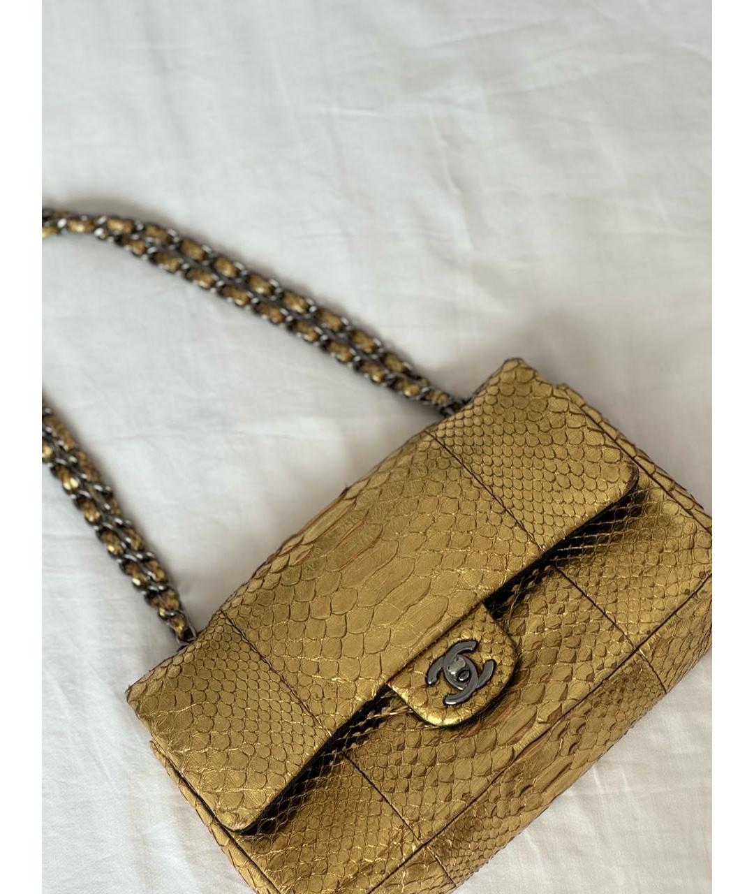 CHANEL Золотая сумка через плечо из экзотической кожи, фото 2