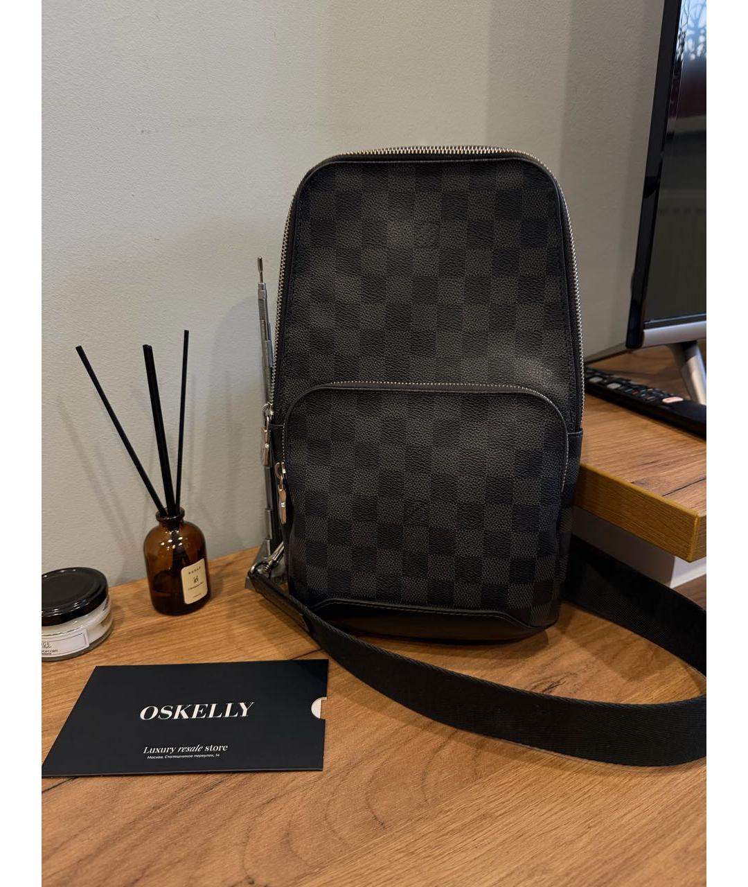 LOUIS VUITTON Черная кожаная сумка на плечо, фото 2