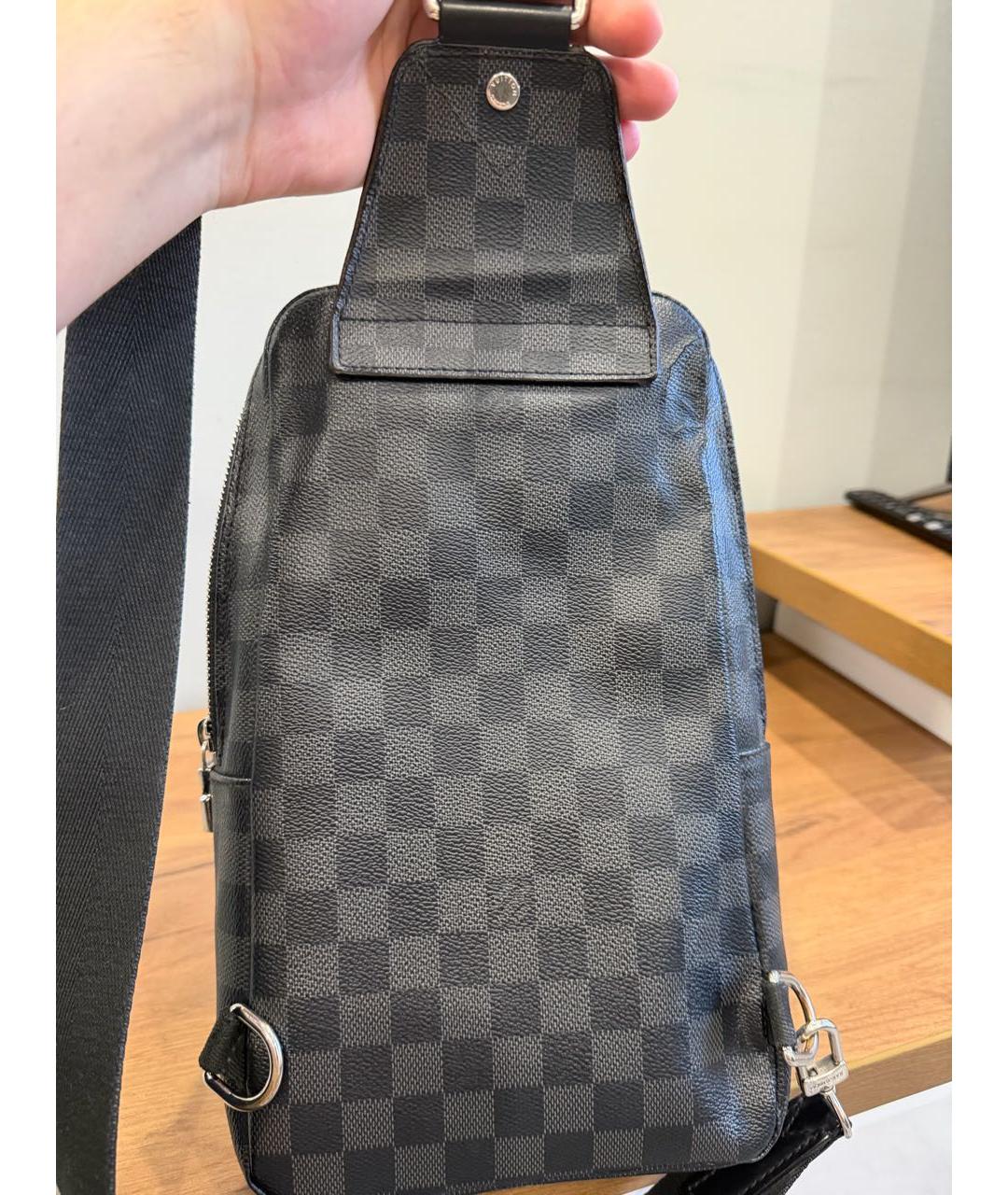 LOUIS VUITTON Черная кожаная сумка на плечо, фото 3