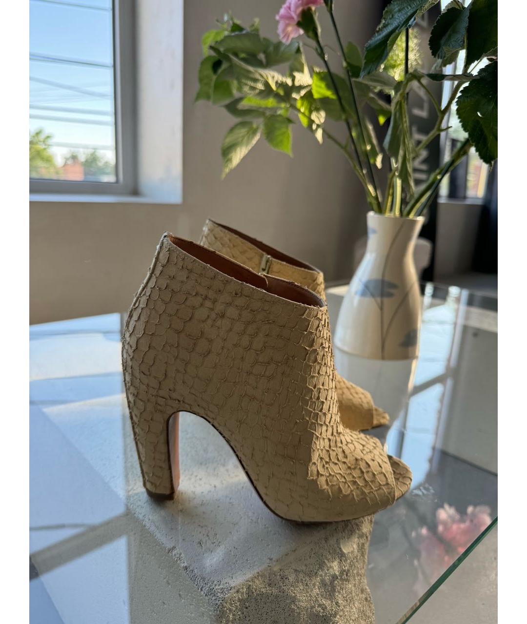 MAISON MARGIELA Бежевые ботинки из экзотической кожи, фото 8