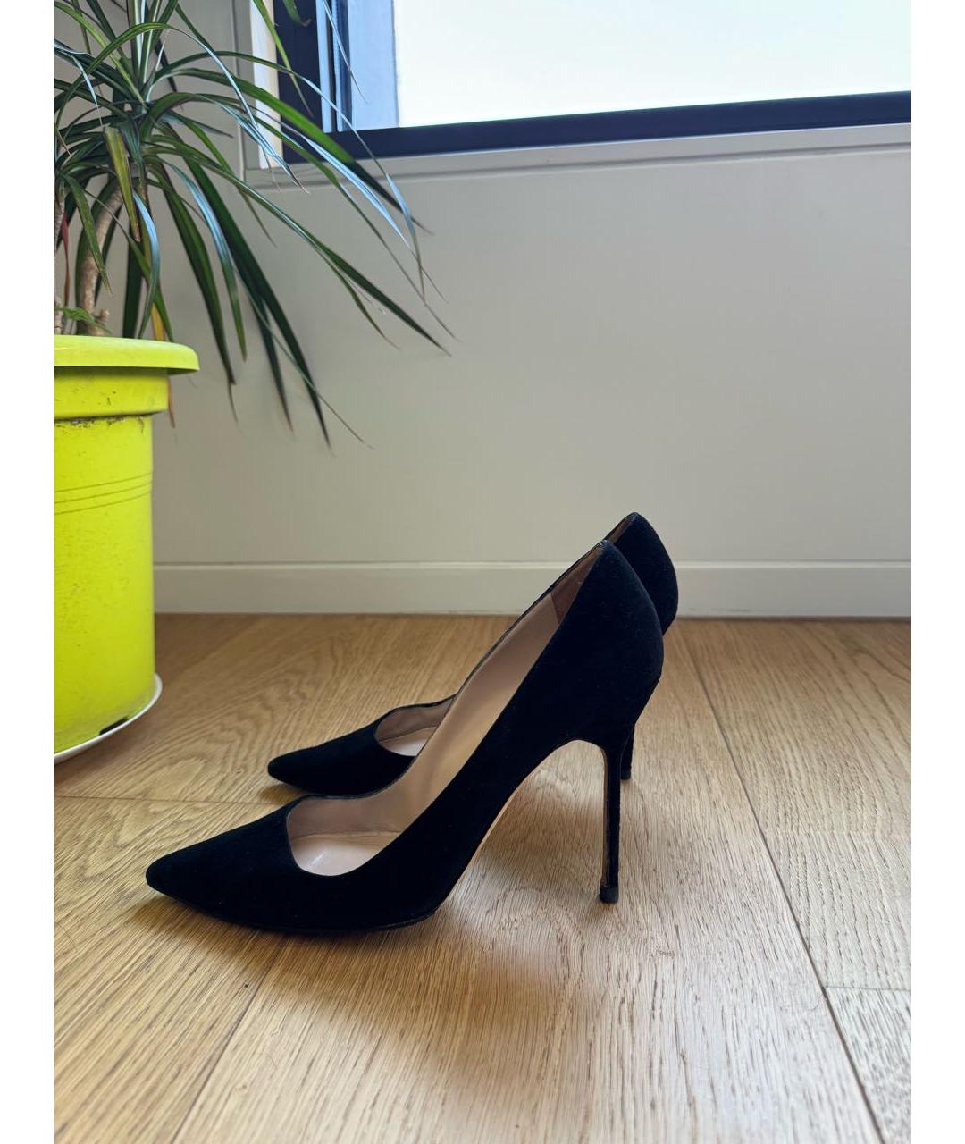 MANOLO BLAHNIK Черные замшевые туфли, фото 9