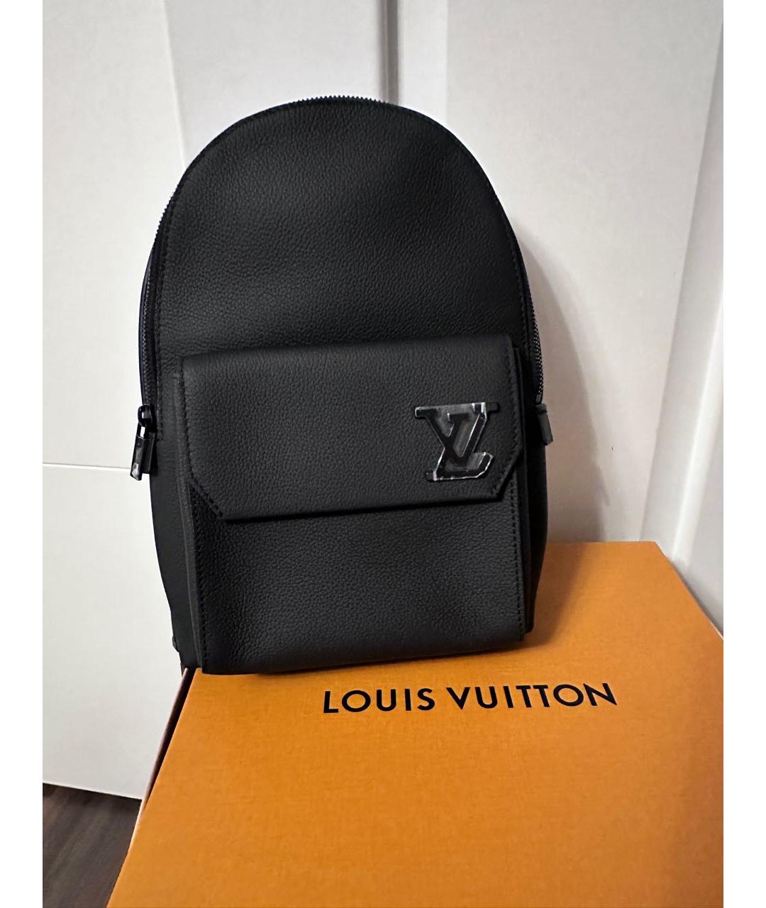 LOUIS VUITTON Черная кожаная сумка на плечо, фото 4