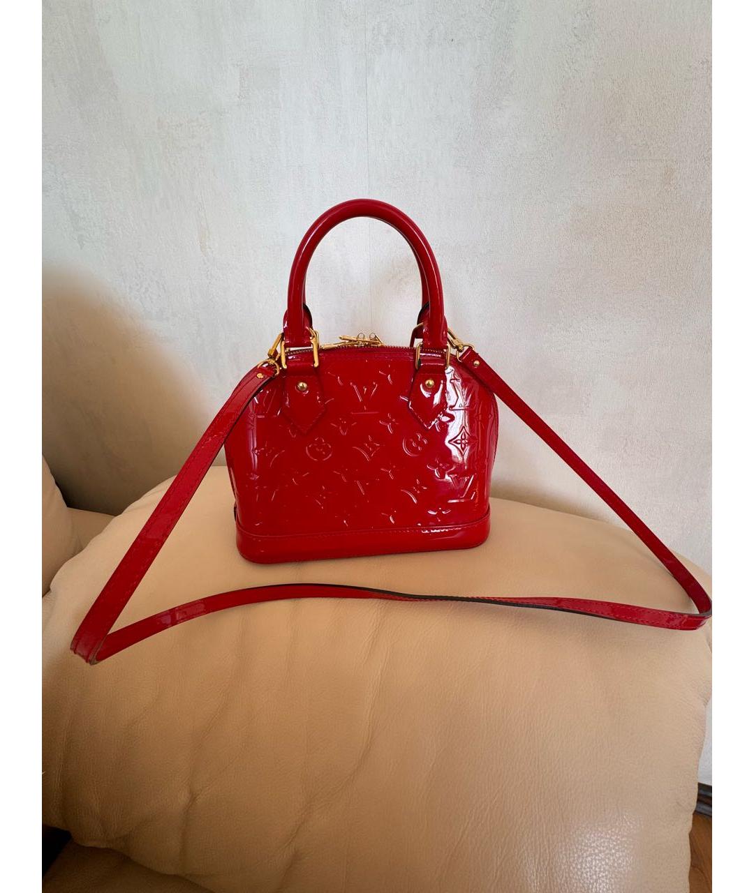 LOUIS VUITTON Красная сумка через плечо из лакированной кожи, фото 8