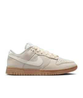 NIKE Низкие кроссовки / кеды