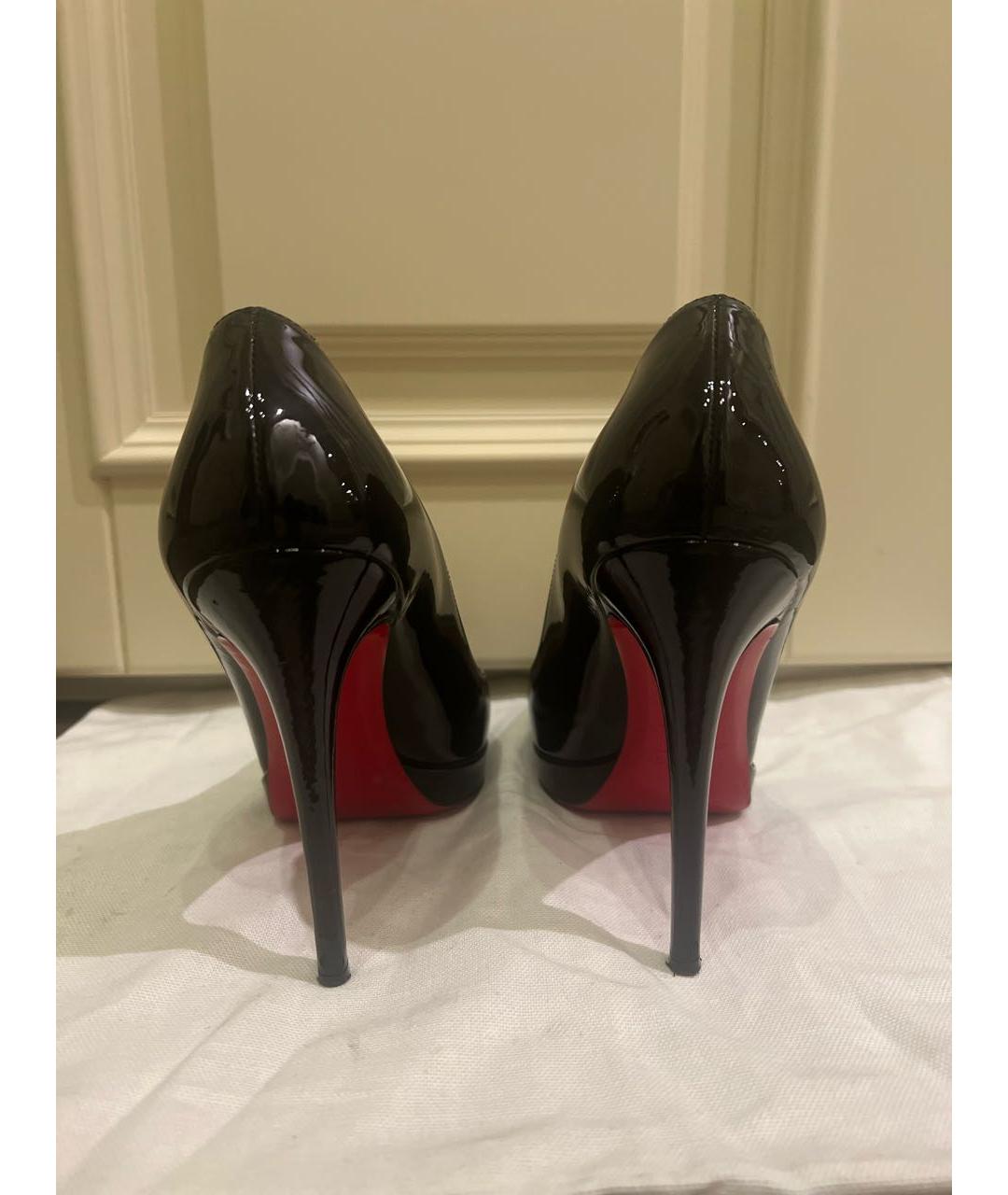 CHRISTIAN LOUBOUTIN Черные туфли из лакированной кожи, фото 4