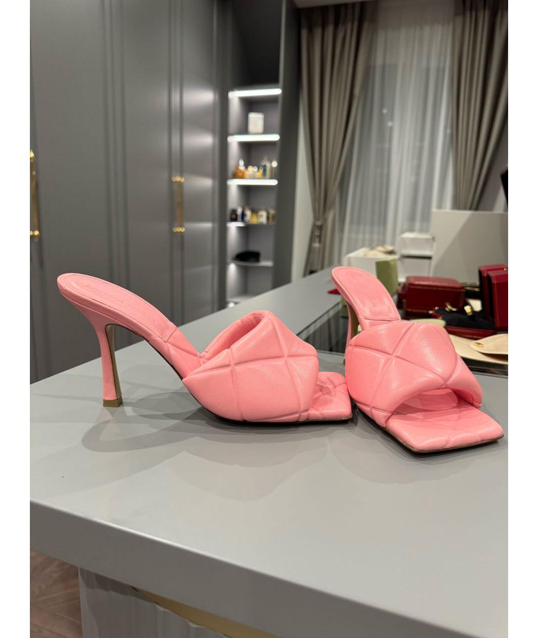 BOTTEGA VENETA Розовые кожаные босоножки, фото 5