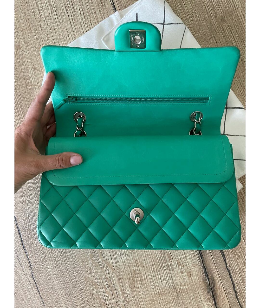 CHANEL Салатовая кожаная сумка тоут, фото 4