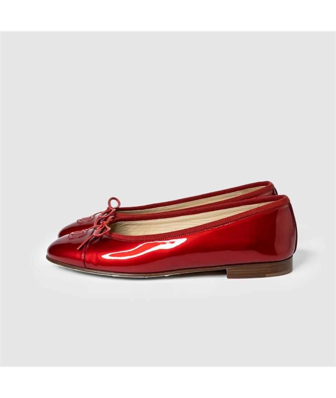 CHANEL Красные балетки из лакированной кожи, фото 5