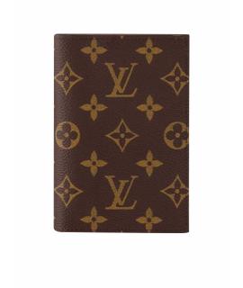 LOUIS VUITTON Обложка/футляр