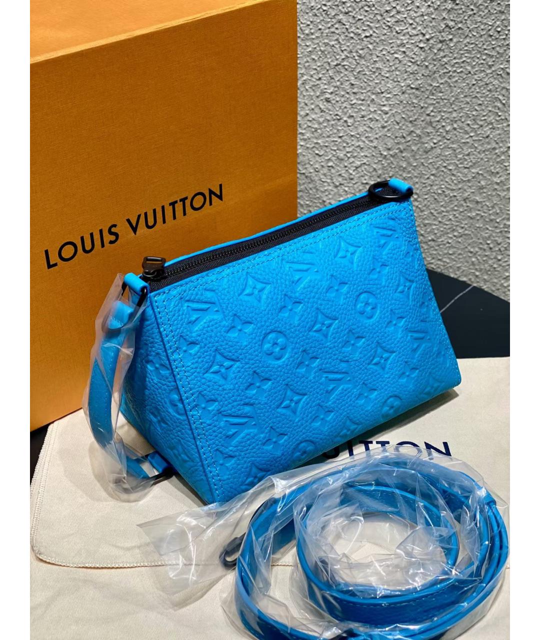 LOUIS VUITTON Голубая сумка через плечо, фото 2