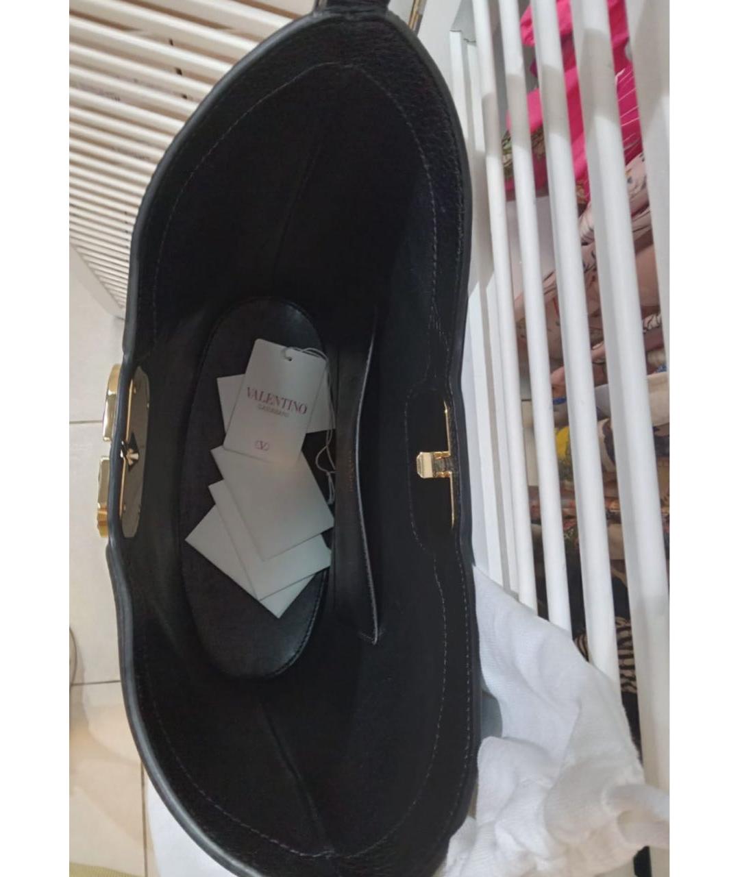 VALENTINO Черная кожаная сумка с короткими ручками, фото 5