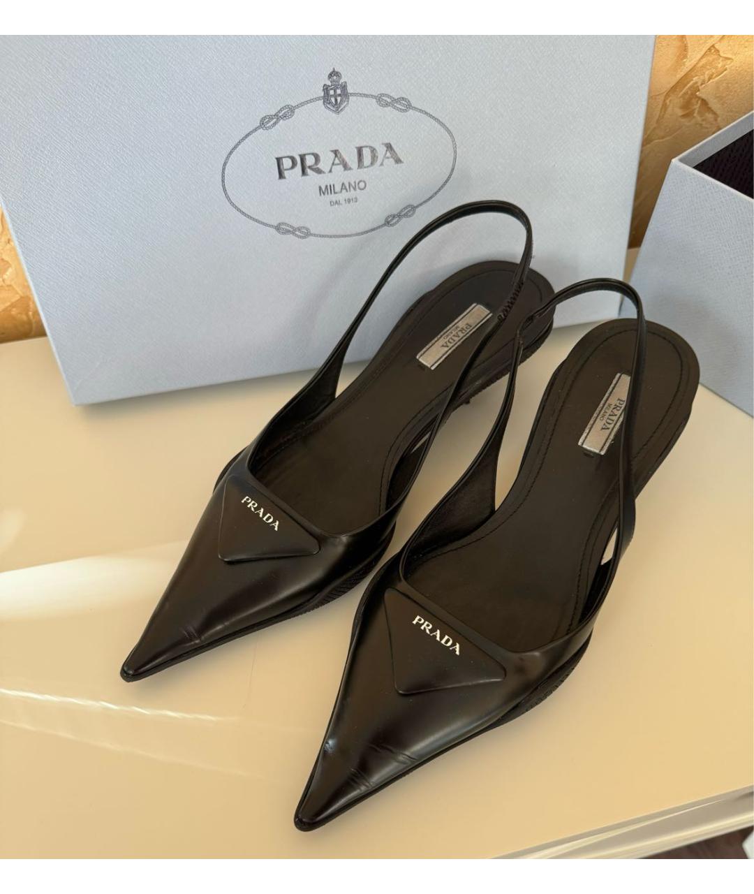 PRADA Черные кожаные лодочки на низком каблуке, фото 2