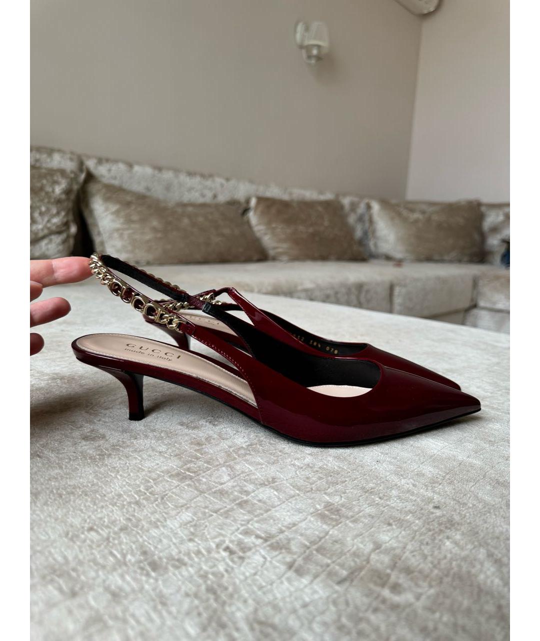 GUCCI Бордовые лодочки на низком каблуке из лакированной кожи, фото 5