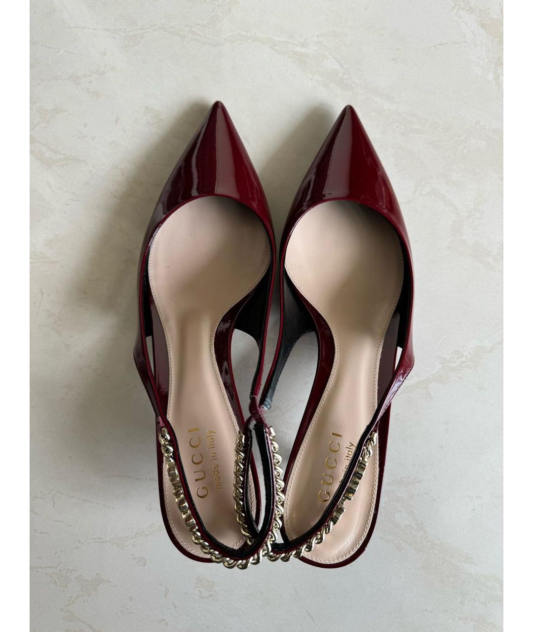 GUCCI Бордовые лодочки на низком каблуке из лакированной кожи, фото 2